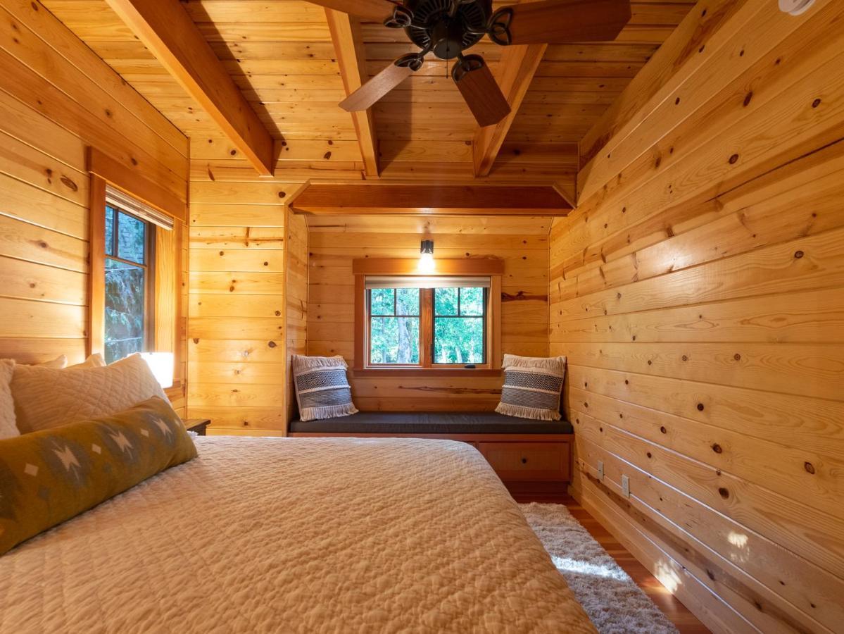 On The River Wooded Bliss Cabin Near Loloma McKenzie Bridge Exterior foto