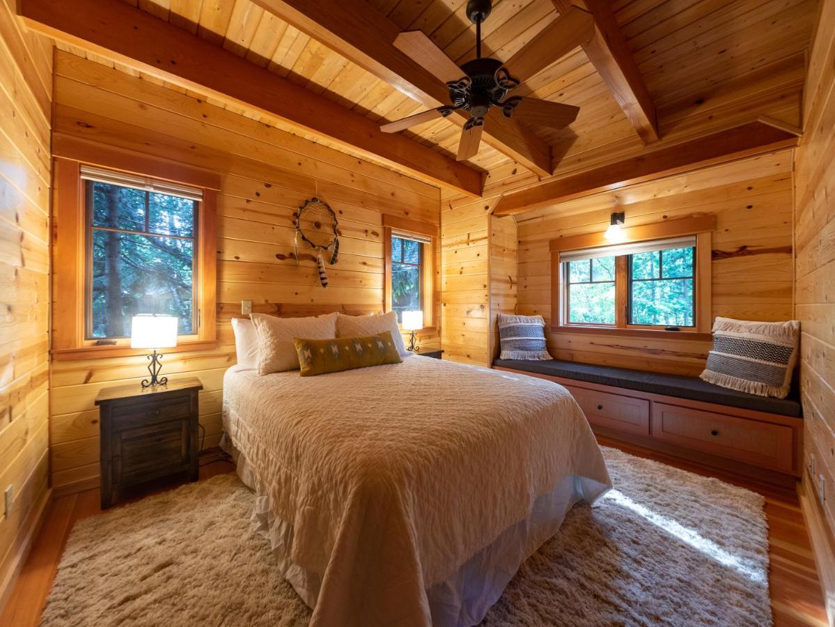 On The River Wooded Bliss Cabin Near Loloma McKenzie Bridge Exterior foto